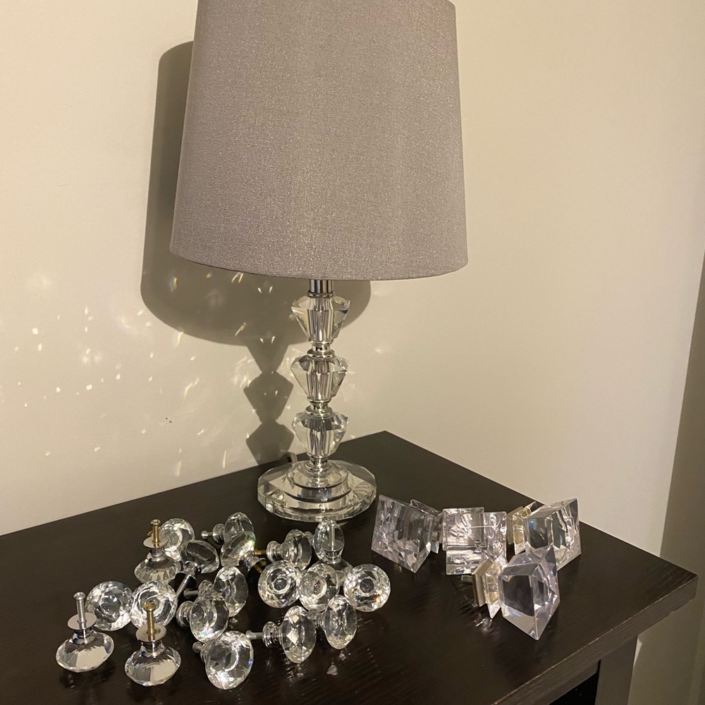 crystal 20 knobs, 2 sets curtain rod ends, 1 lamp